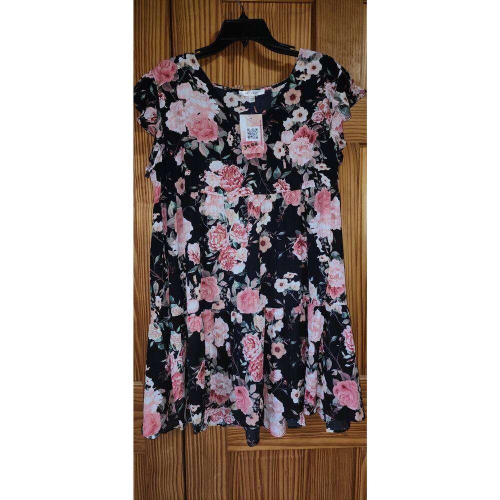 Emerald brand floral dress with ruffle sleeves new with tags